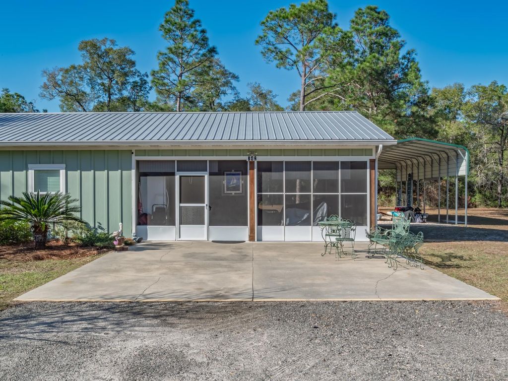 Photo of 242 Carter Road, Crawfordville, FL 32327 (MLS # 394163)