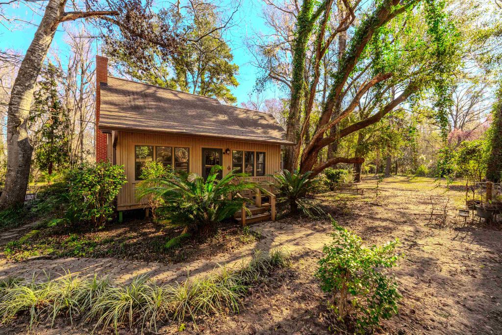 Photo of 5301 Gentle Breeze Drive, Tallahassee, FL 32309 (MLS # 395951)