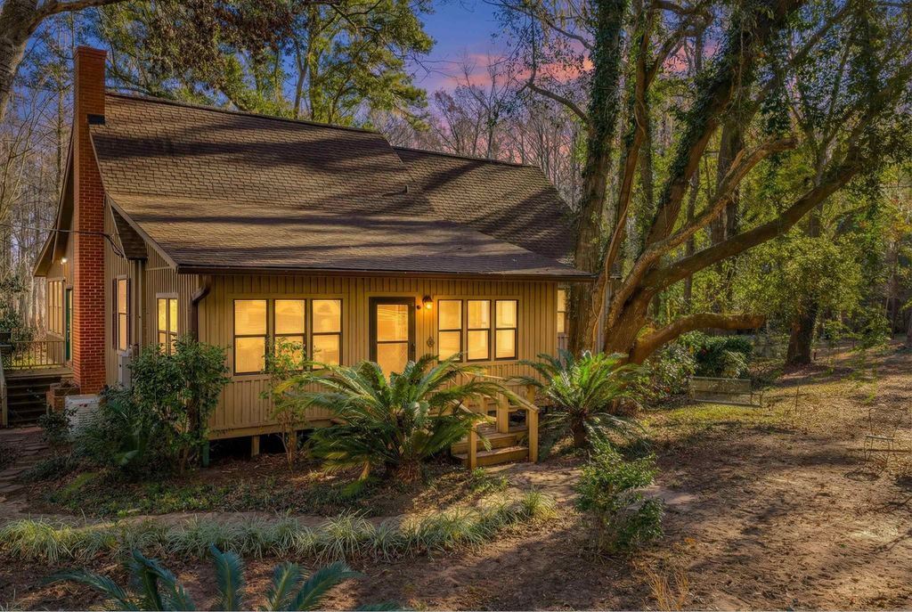 Photo of 5301 Gentle Breeze Drive, Tallahassee, FL 32309 (MLS # 395951)