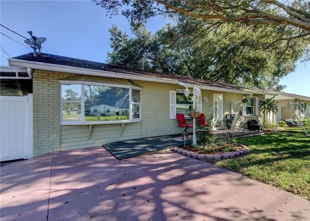 Photo of 38621 North Avenue, Other Florida, FL 33542 (MLS # 392171)