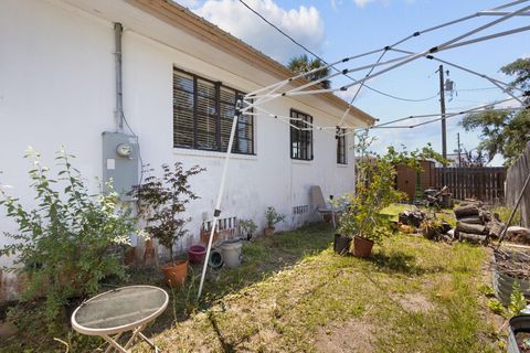 Tiny photo for 304 E Main Street, Perry, FL 32347 (MLS # 399505)