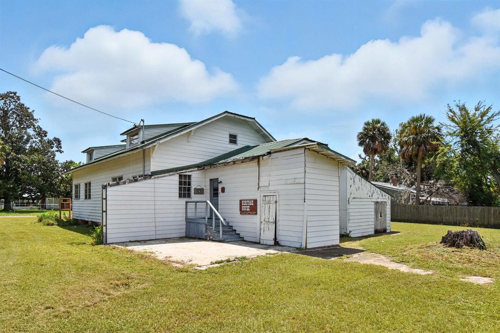 Photo of 317 N Orange Street, Perry, FL 32347 (MLS # 398978)