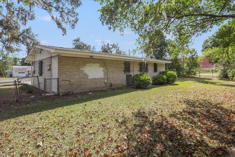 Tiny photo for 2352 Yorkshire Drive, Tallahassee, FL 32304 (MLS # 391465)