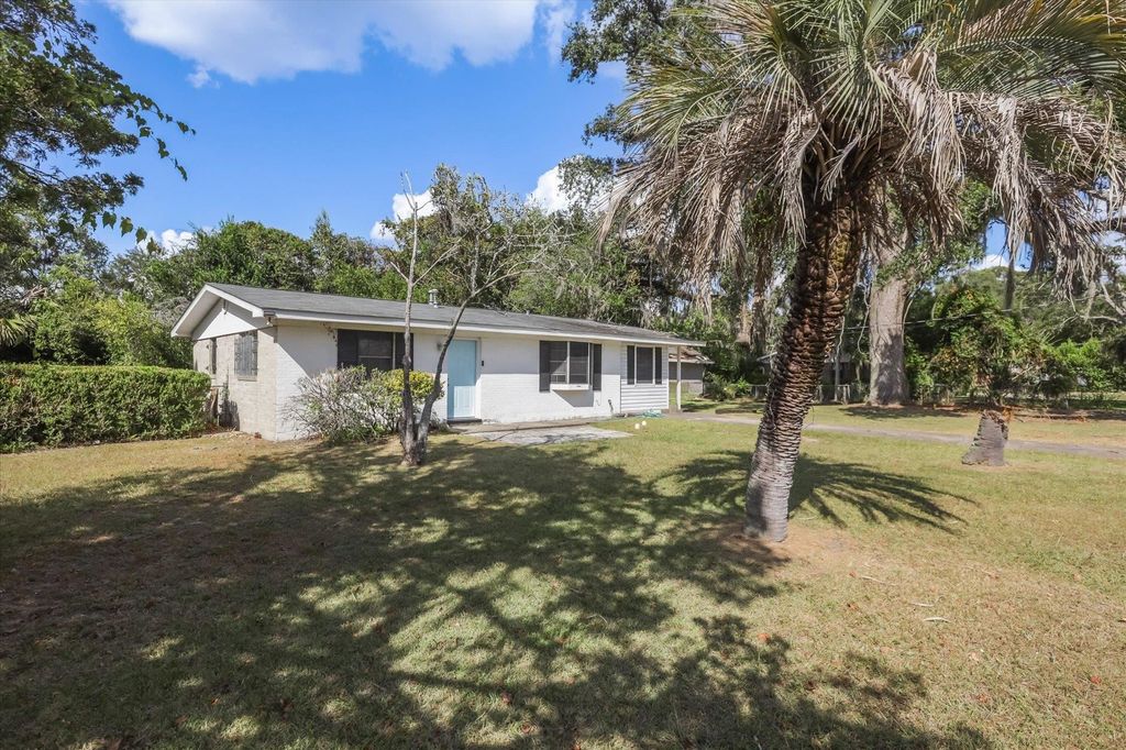 Photo of 2352 Yorkshire Drive, Tallahassee, FL 32304 (MLS # 391465)