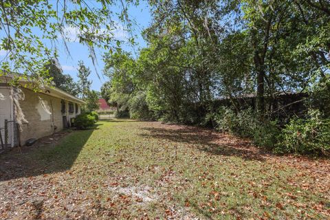 Tiny photo for 2352 Yorkshire Drive, Tallahassee, FL 32304 (MLS # 391465)