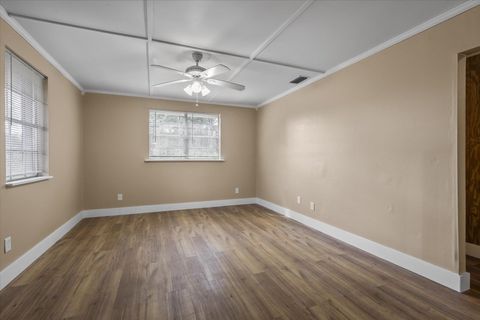 Tiny photo for 2352 Yorkshire Drive, Tallahassee, FL 32304 (MLS # 391465)