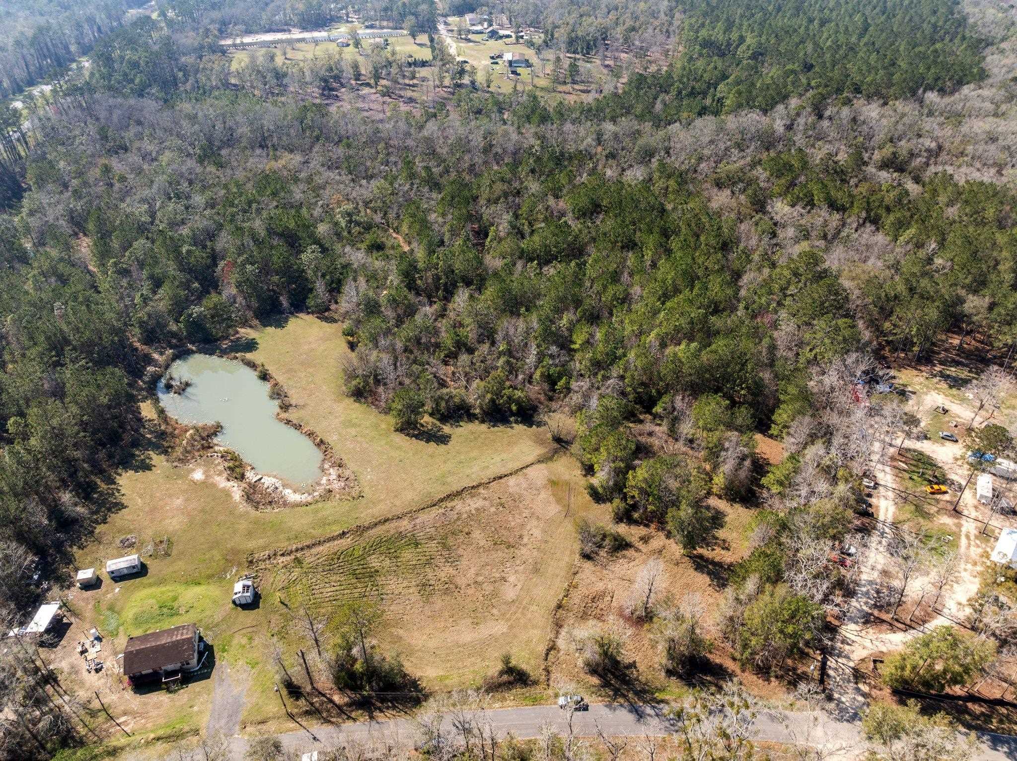 402 Mistletoe Lane