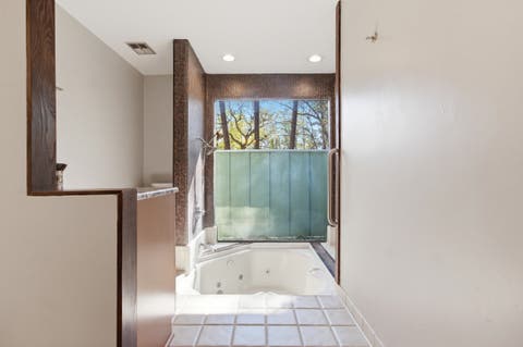 Tiny photo for 407 Nottingham Court, Tallahassee, FL 32312 (MLS # 402433)