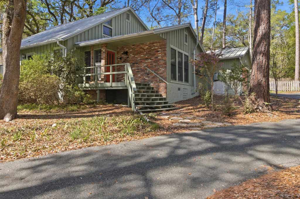 Photo of 407 Nottingham Court, Tallahassee, FL 32312 (MLS # 402433)
