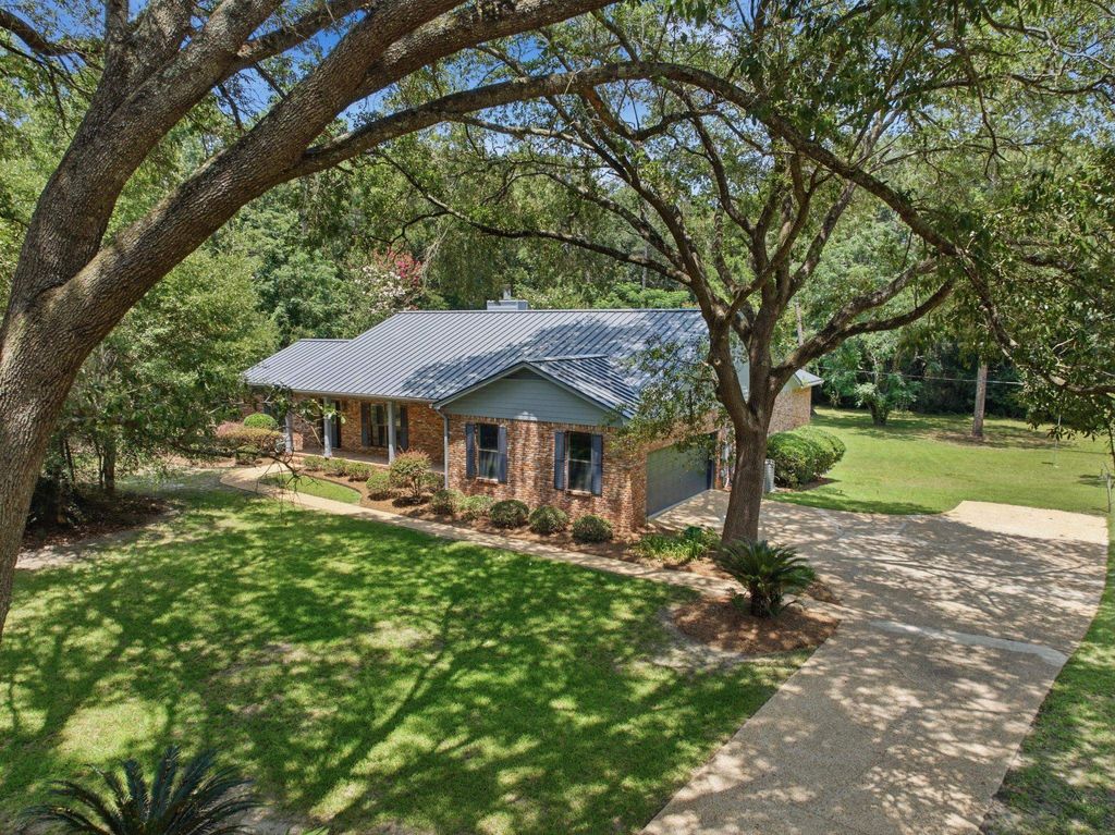 Photo of 7161 OX BOW Circle, Tallahassee, FL 32312 (MLS # 402649)