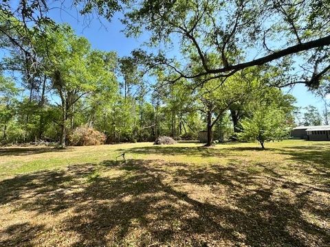 Tiny photo for 16437 NW County Road 12, Bristol, FL 32321 (MLS # 397992)