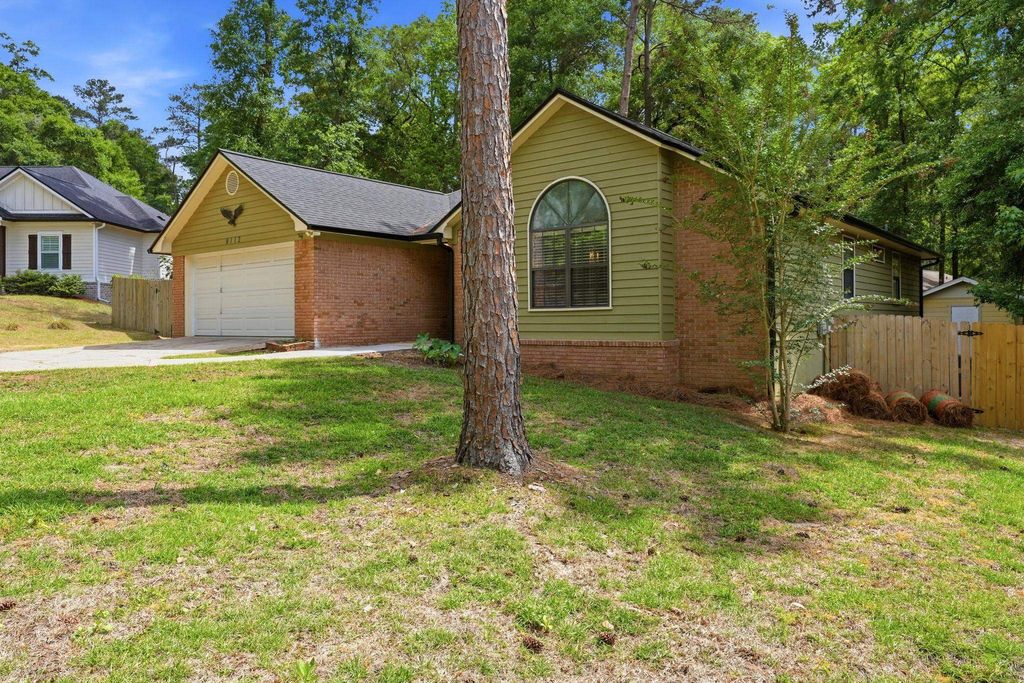 Photo of 9112 Birch Run Lane, Tallahassee, FL 32312 (MLS # 399565)