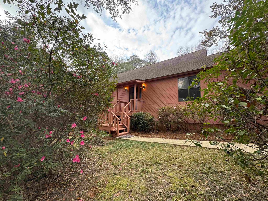 Photo of 3315 Reading Lane, Tallahassee, FL 32312 (MLS # 396587)