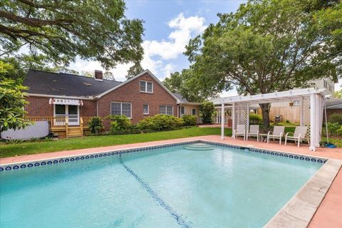 Tiny photo for 510 Beard Street, Tallahassee, FL 32303 (MLS # 392754)