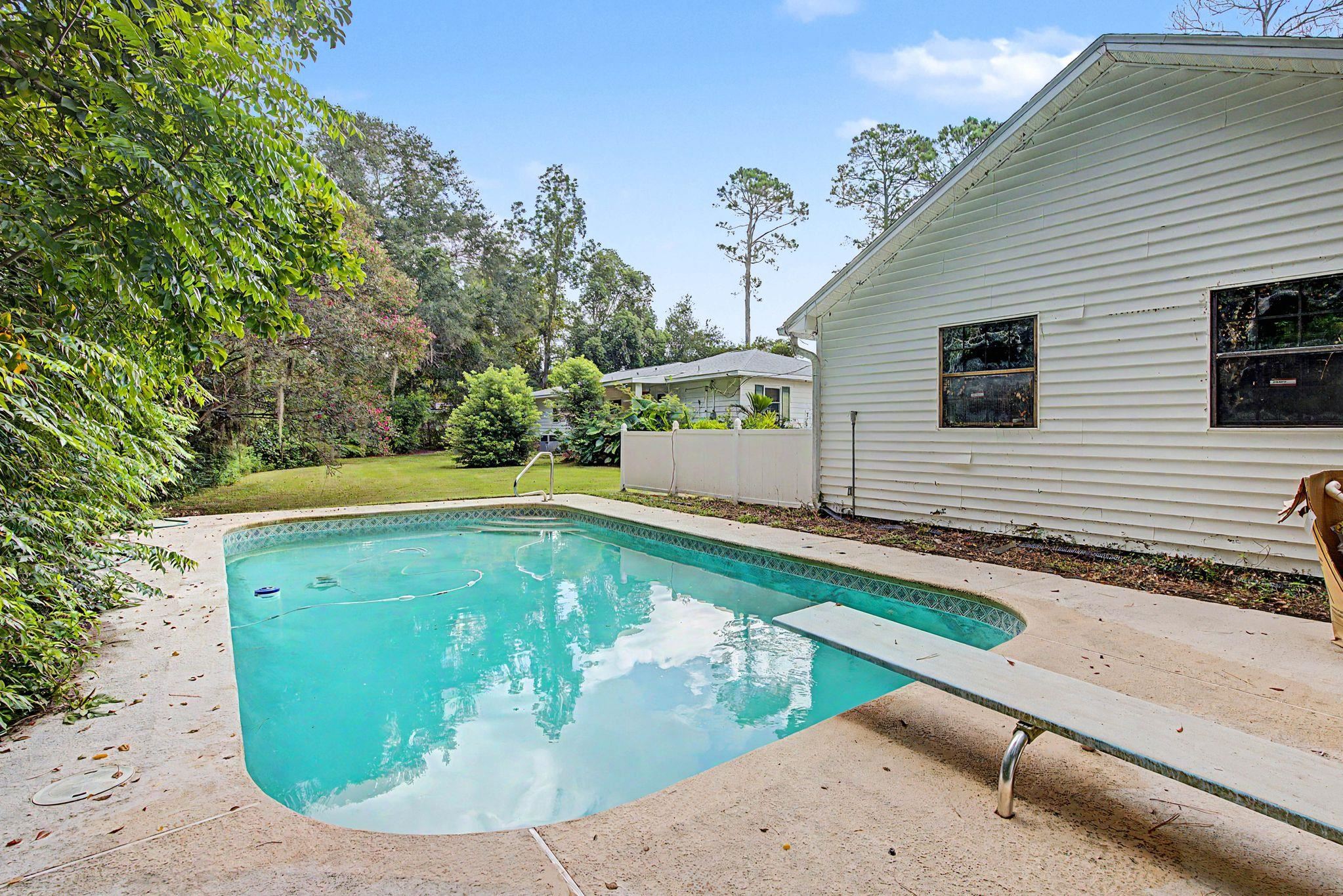515 Sunset Drive