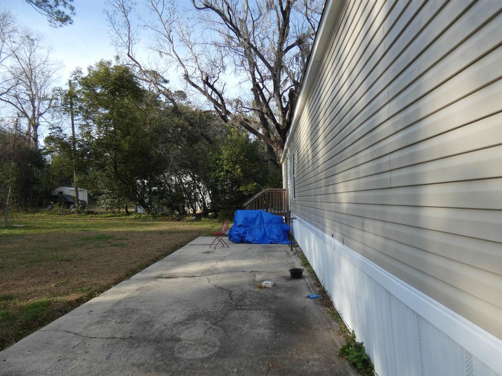 Photo of 1405 Florida Street, Monticello, FL 32344 (MLS # 396401)