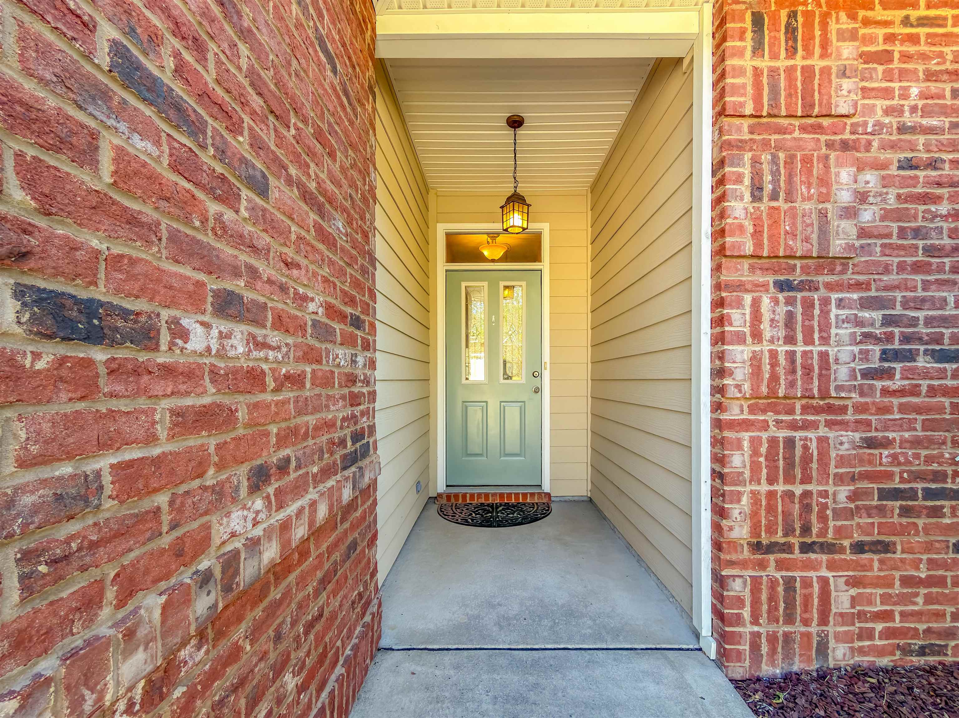 5604 Hampton Hill Circle