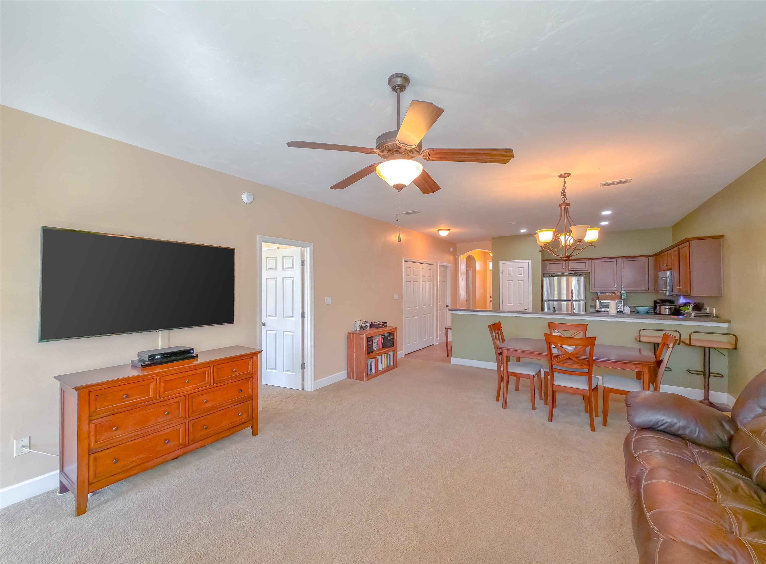 5604 Hampton Hill Circle