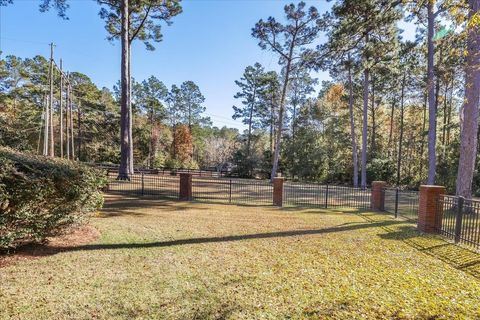 Tiny photo for 1119 Bannerman Road, Tallahassee, FL 32312 (MLS # 393148)
