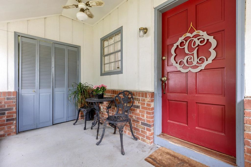 Photo of 155 E Seminole Avenue, Monticello, FL 32344 (MLS # 398067)