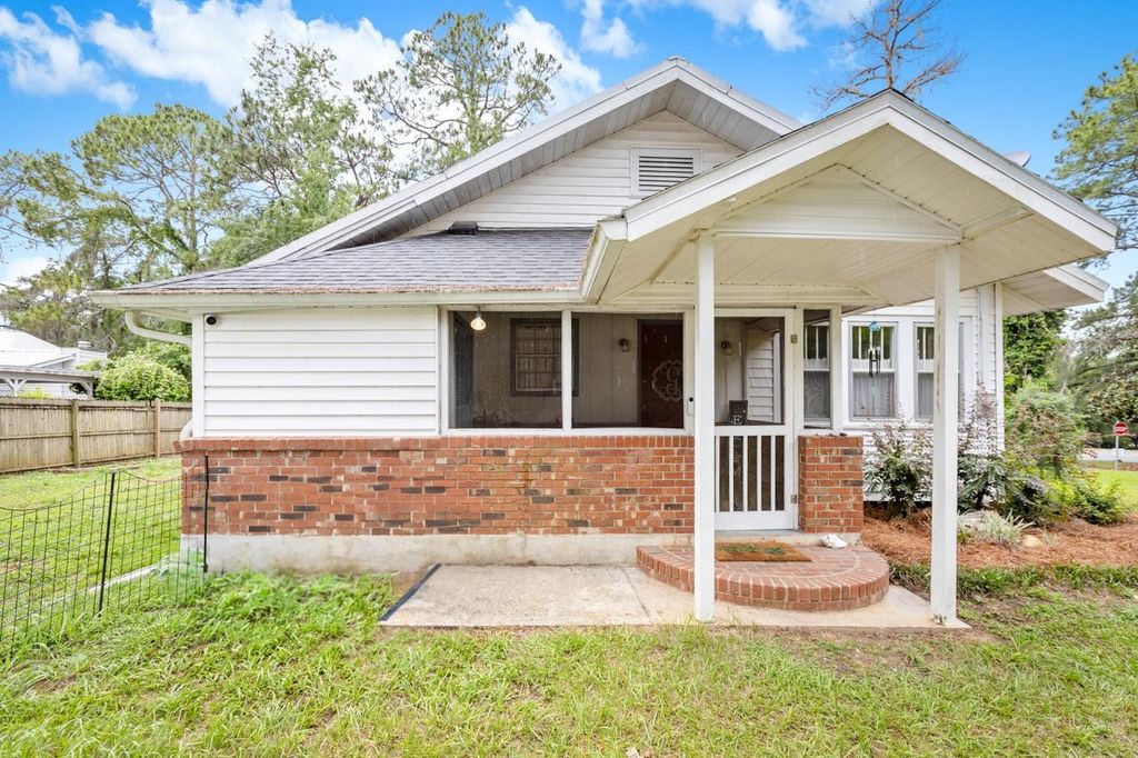 Photo of 155 E Seminole Avenue, Monticello, FL 32344 (MLS # 398067)