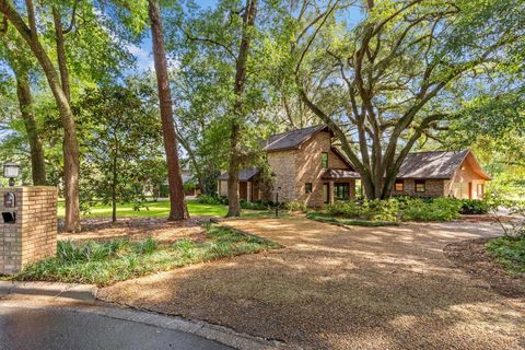 Tiny photo for 3903 DUNLEER Court, Tallahassee, FL 32309 (MLS # 389855)