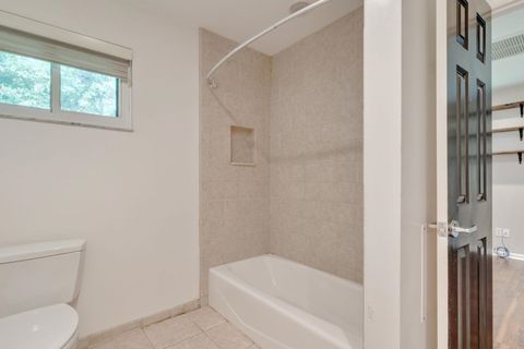 Tiny photo for 3903 DUNLEER Court, Tallahassee, FL 32309 (MLS # 389855)