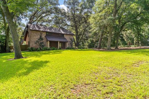 Tiny photo for 3903 DUNLEER Court, Tallahassee, FL 32309 (MLS # 389855)