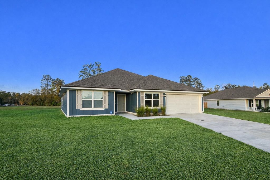 Photo of 42 E Pecan Street, Crawfordville, FL 32327 (MLS # 397910)