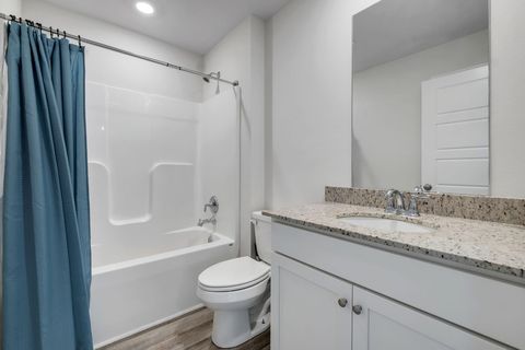 Tiny photo for 42 E Pecan Street, Crawfordville, FL 32327 (MLS # 397910)