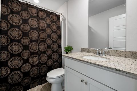 Tiny photo for 42 E Pecan Street, Crawfordville, FL 32327 (MLS # 397910)