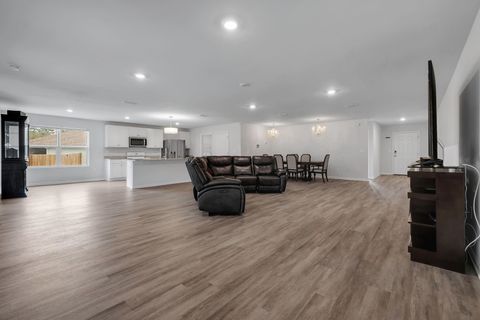 Tiny photo for 42 E Pecan Street, Crawfordville, FL 32327 (MLS # 397910)