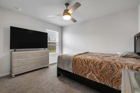 Tiny photo for 42 E Pecan Street, Crawfordville, FL 32327 (MLS # 397910)