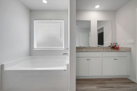 Tiny photo for 42 E Pecan Street, Crawfordville, FL 32327 (MLS # 397910)