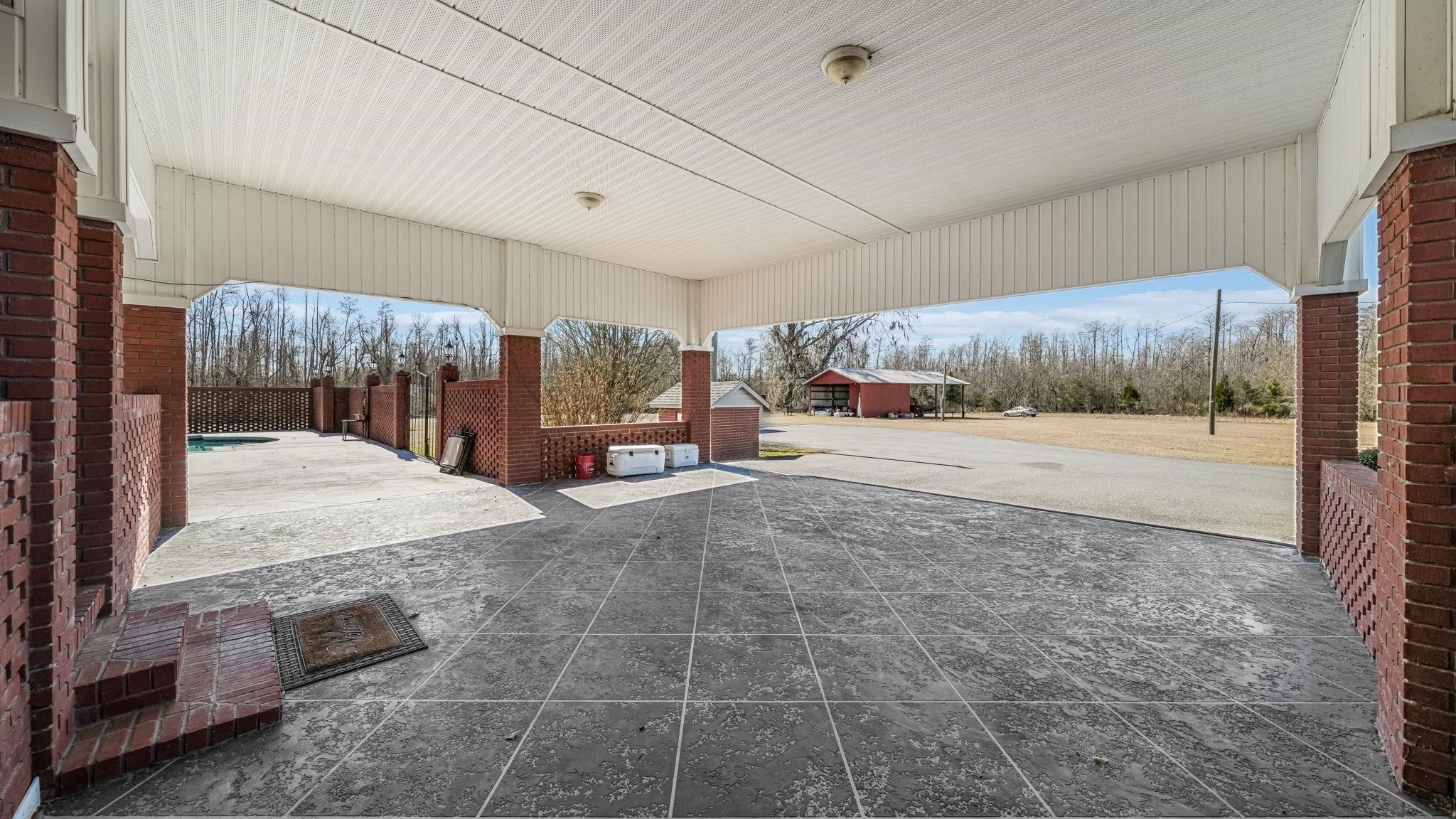 21748 N SR 71