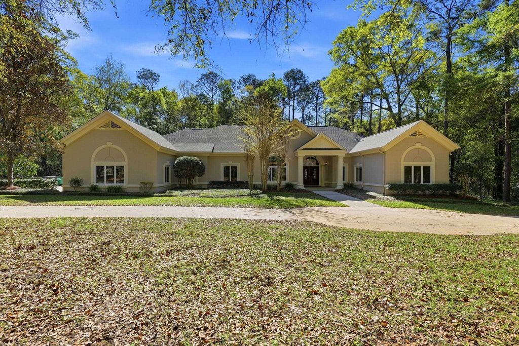 Photo of 278 E Rosehill Drive, Tallahassee, FL 32312 (MLS # 397547)