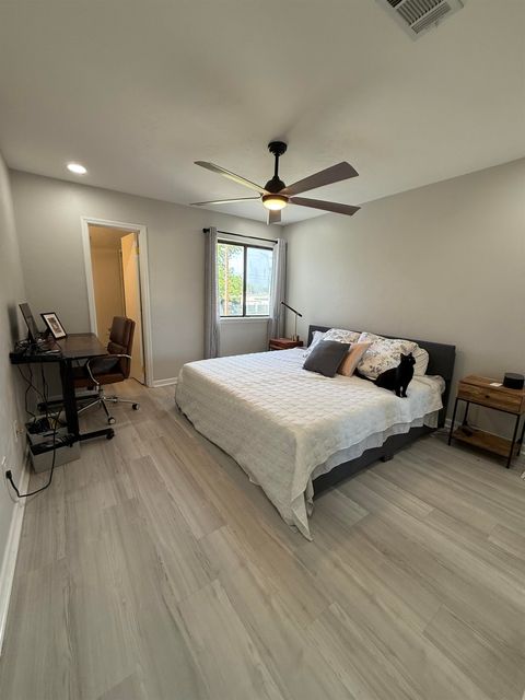 Tiny photo for 1305 Airport Drive #A05, Tallahassee, FL 32304 (MLS # 396001)