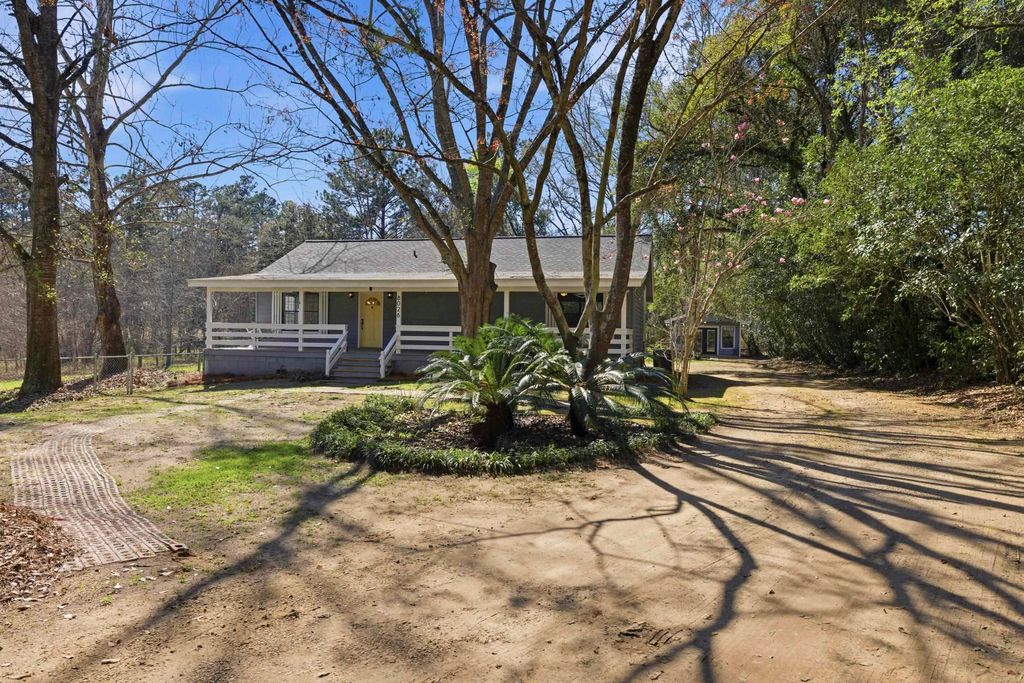 Photo of 8026 Blue Smoke Drive, Tallahassee, FL 32312 (MLS # 396883)