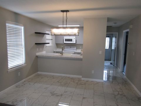 Tiny photo for 3526 Sedona Loop #B, Tallahassee, FL 32308 (MLS # 400641)