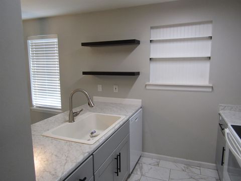 Tiny photo for 3526 Sedona Loop #B, Tallahassee, FL 32308 (MLS # 400641)