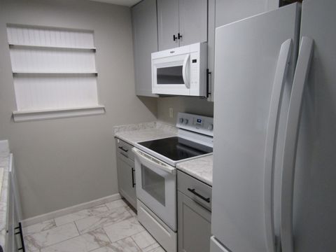 Tiny photo for 3526 Sedona Loop #B, Tallahassee, FL 32308 (MLS # 400641)