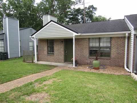 Photo of 3526 Sedona Loop #B, Tallahassee, FL 32308 (MLS # 400641)