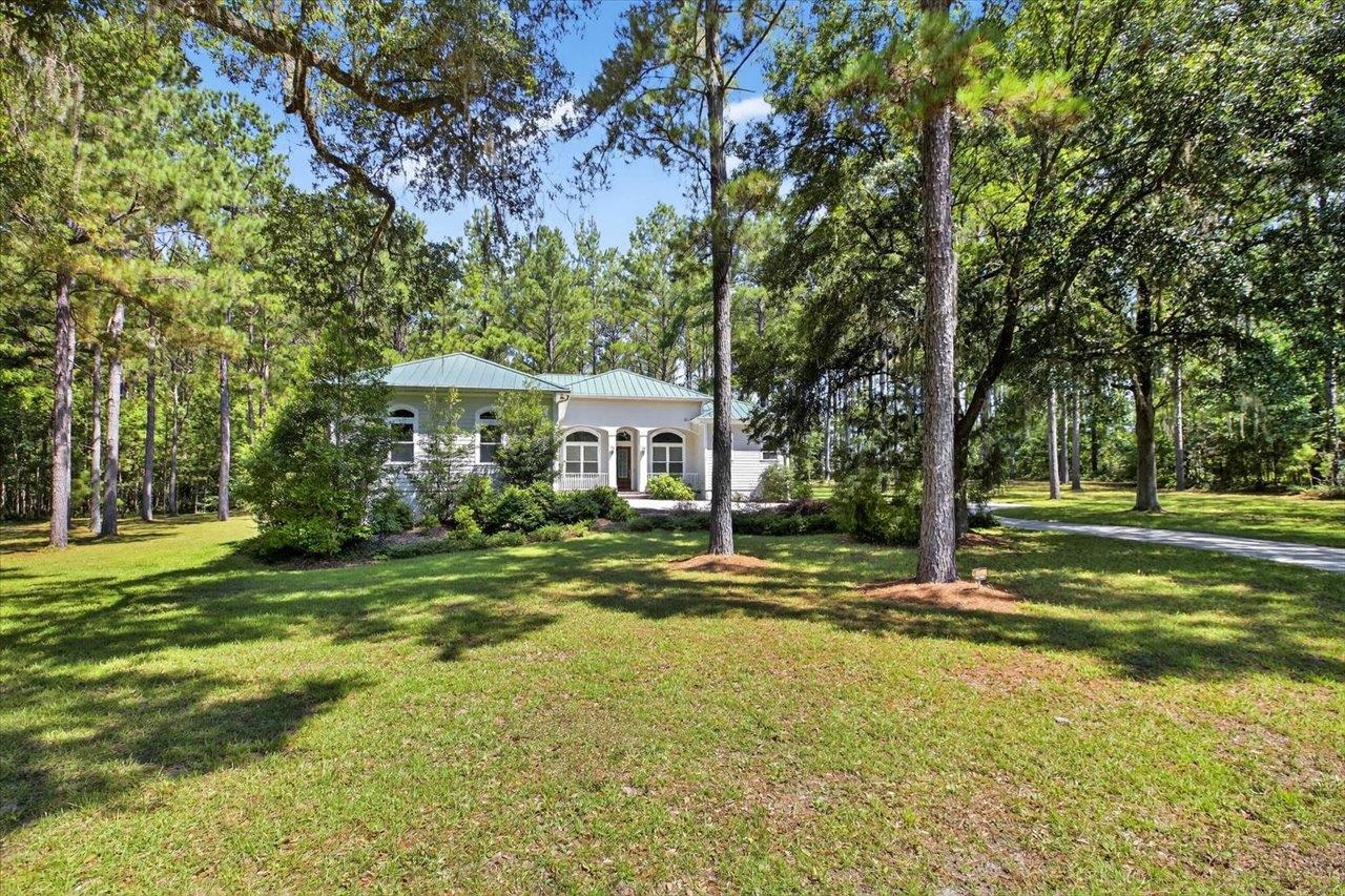 513 Creekside Court