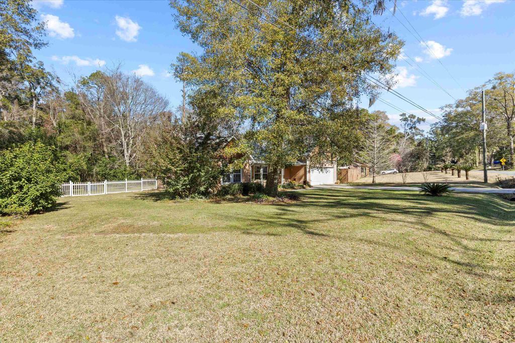 Photo of 1928 Harriet Drive, Tallahassee, FL 32303 (MLS # 395465)