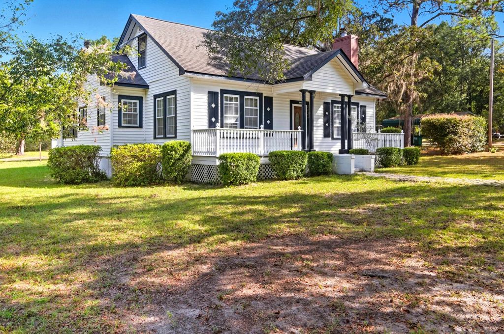 Photo of 8032 Baby Farm Drive, Tallahassee, FL 32310 (MLS # 391922)