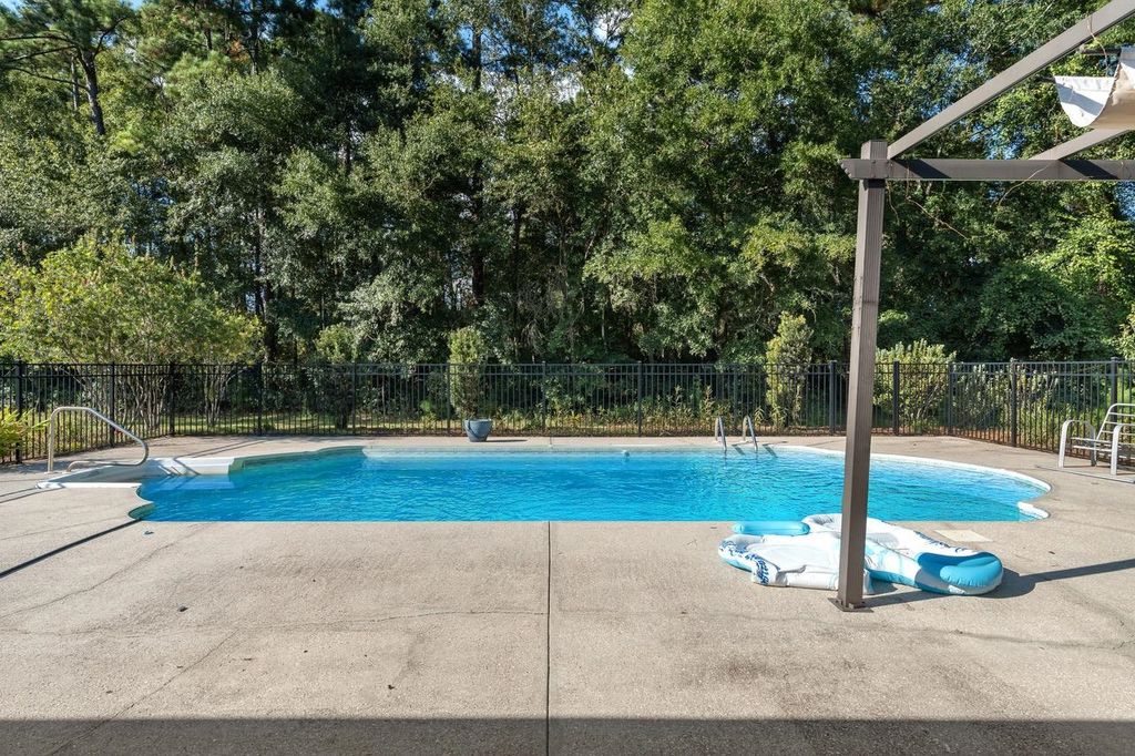 Photo of 1062 Bloxham Cutoff Road, Crawfordville, FL 32327 (MLS # 391500)