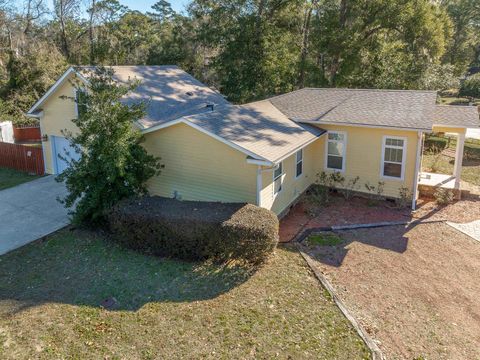 A home in Crawfordville