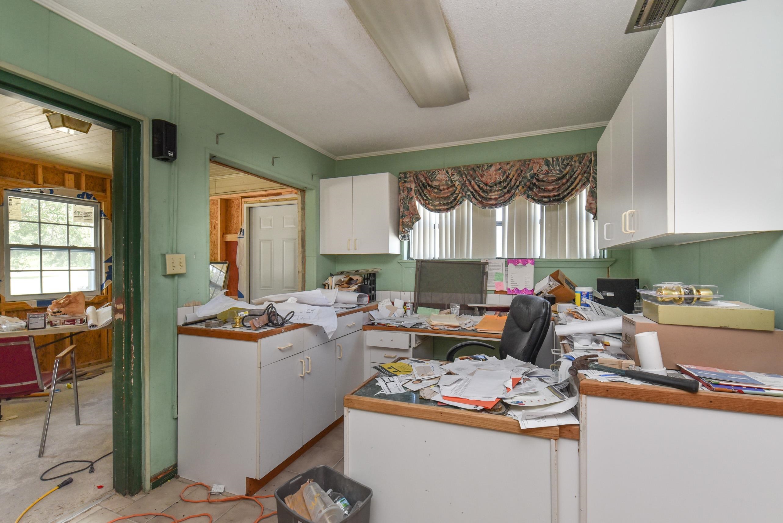 405 S Shelfer Street