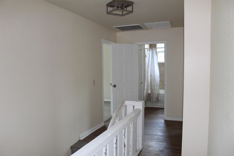 Tiny photo for 485 SW Jordan Street, Madison, FL 32340 (MLS # 398108)