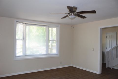 Tiny photo for 485 SW Jordan Street, Madison, FL 32340 (MLS # 398108)